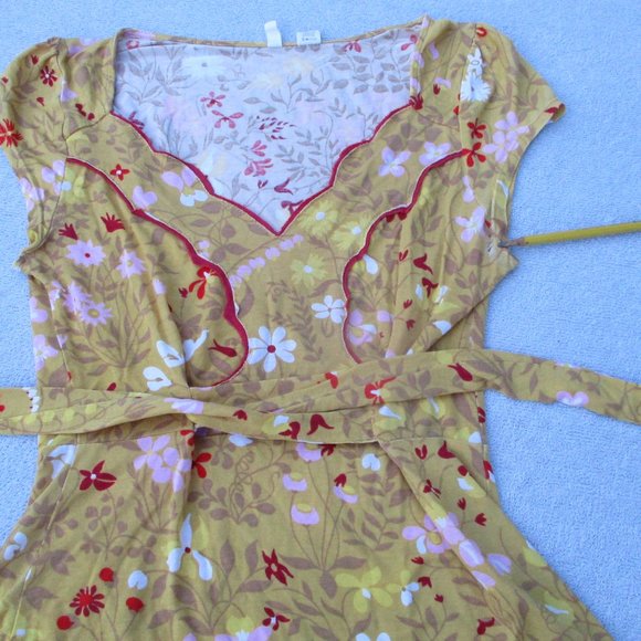 Anthropologie’s Moth Top Women's S Yellow Floral Short Sleeve Pink & Red Flowers - Picture 11 of 13